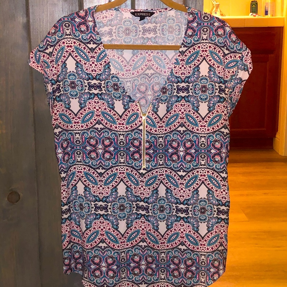 Express shirt with zipper